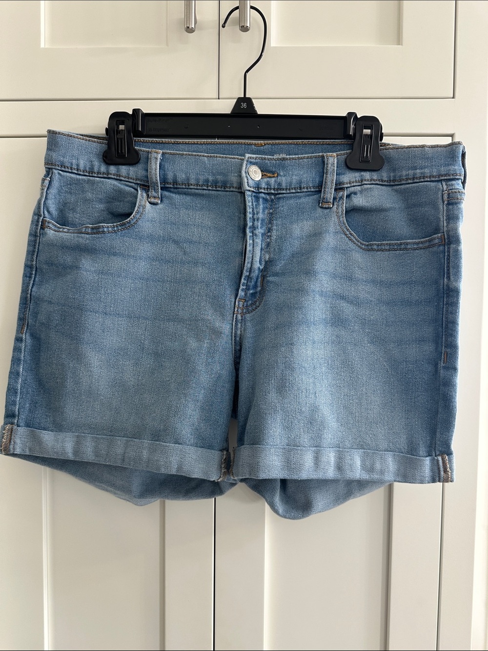Light Blue Women's Old Navy Mid-Rise Denim Shorts Sz 10